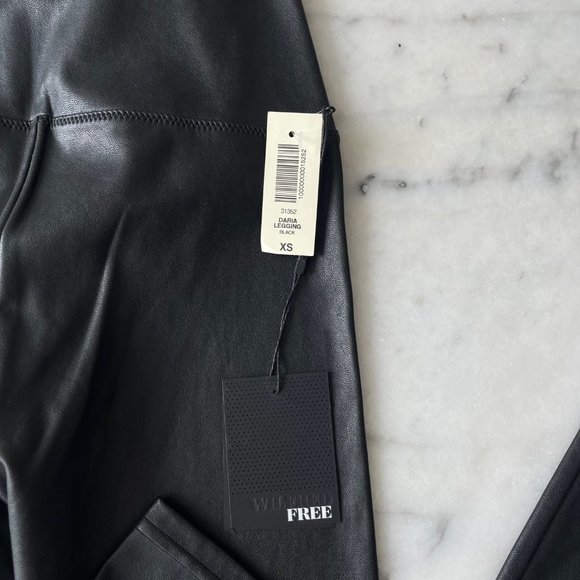 COPY - Aritzia Wilfred Free Daria Faux Leather Leggings - Picture 8 of 10